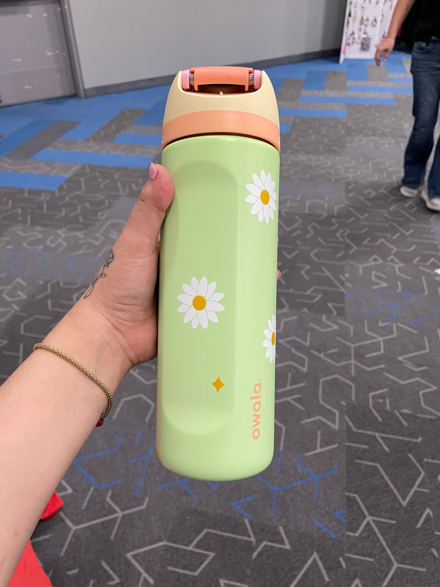 Daisy Vinyl Owala Water Bottle